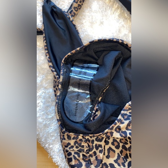 Nicole Miller NWT Leopard Print Tie Waist Swimsuit - Picture 2 of 10